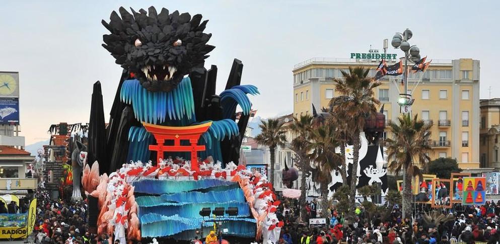 Il Quinto Corso Mascherato del Carnevale di Viareggio 2012