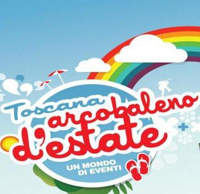 Arcobaleno d’estate a Viareggio con il suo Carnevale