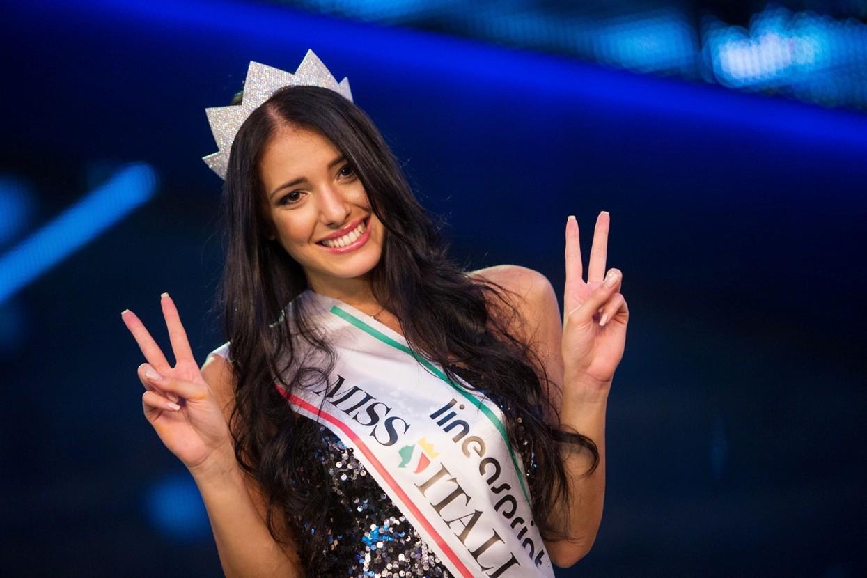 Miss Italia 2015 al Carnevale di Viareggio!