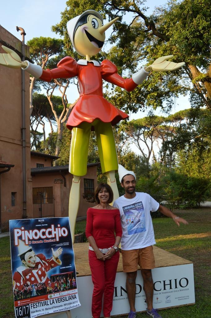 La scultura di Pinocchio alla Versiliana