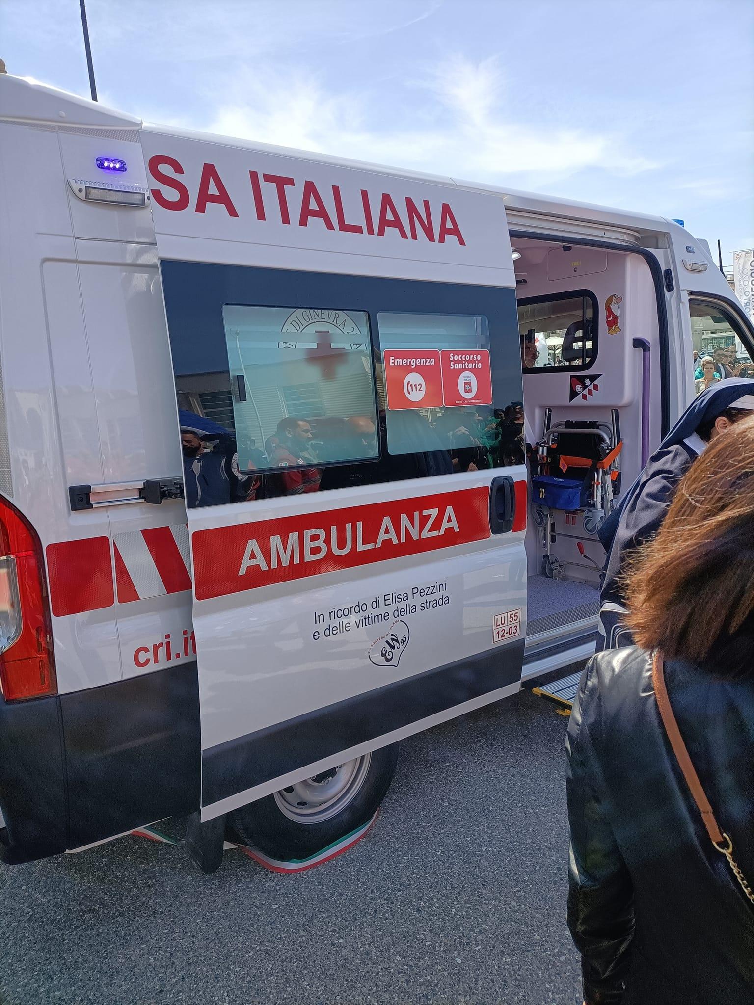 Una nuova ambulanza per la Croce Rossa di Viareggio