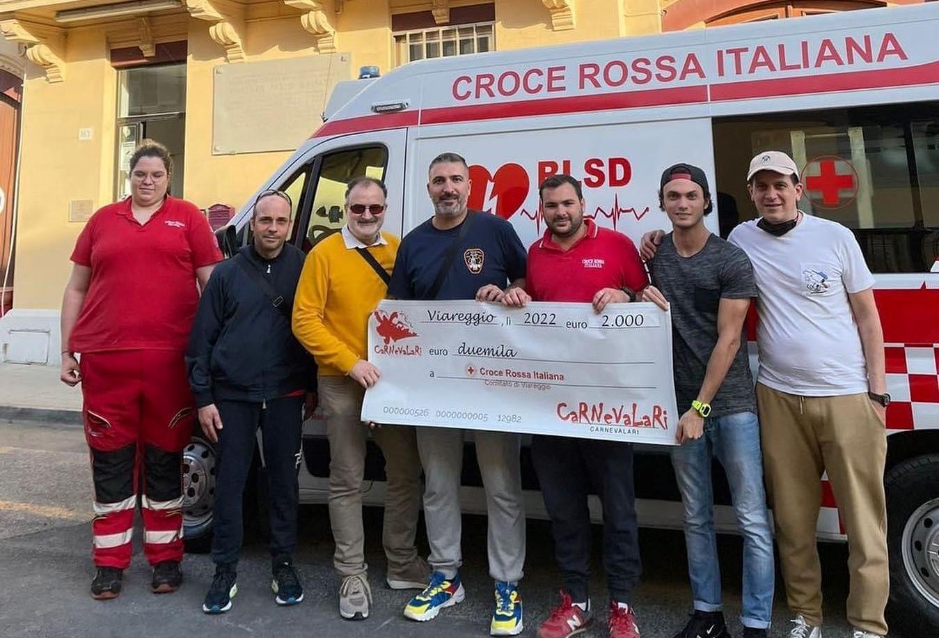 Donati i proventi del Carnevale 2022 alla Croce Rossa